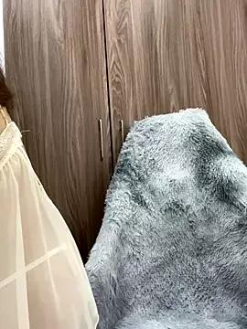 Minasexxygir from StripChat is Freechat