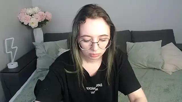 Mini_Diva from StripChat