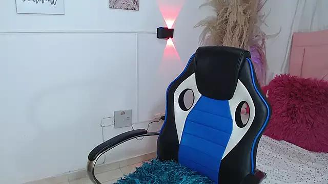 Check out our webcam shows gallery and message on a personal level with our sweet squirt cams hosts, showing off their natural physiques and sex toys.