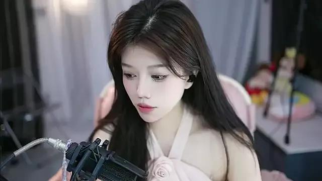 MinnieMoney from StripChat is Freechat
