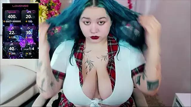 Mira_Fyre from StripChat is Freechat