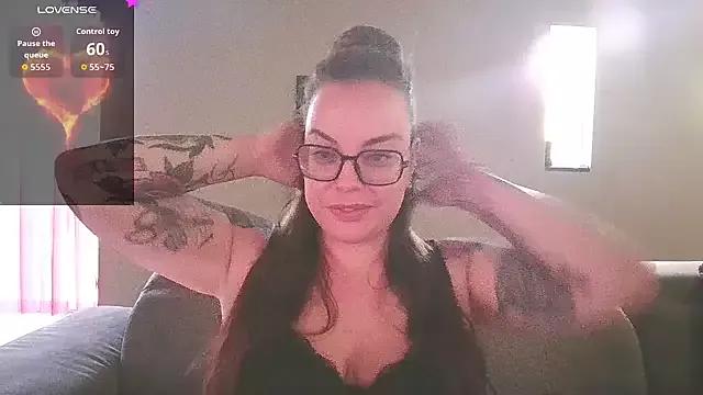 Miss_Lucifer6 from StripChat is Freechat