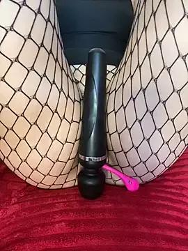 MissaLucy from StripChat is Freechat
