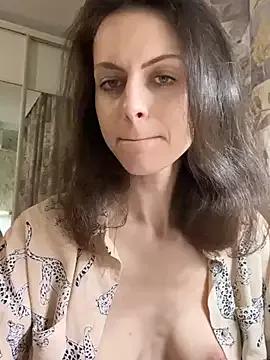 MissAnuta from StripChat is Freechat