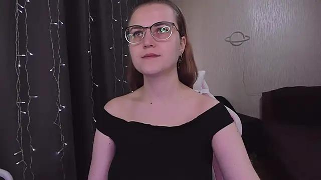 MissBrightShine from StripChat is Freechat