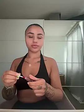 Check out our webcam shows gallery and message on a personal level with our sweet squirt cams hosts, showing off their natural physiques and sex toys.