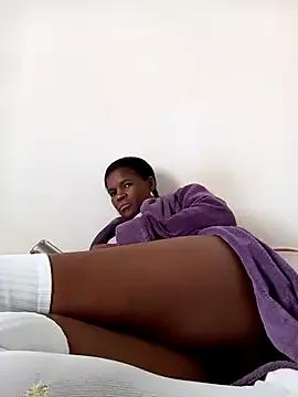 Missvixen81 from StripChat is Freechat
