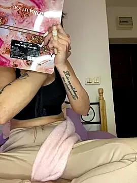 MissyDior8 from StripChat is Freechat