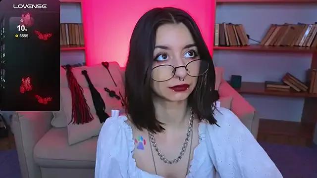 Mistress__Marcelline from StripChat is Freechat