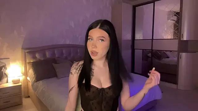 mistress_of_hearts from StripChat is Freechat