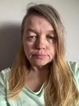 MIUNELLY from StripChat is Freechat