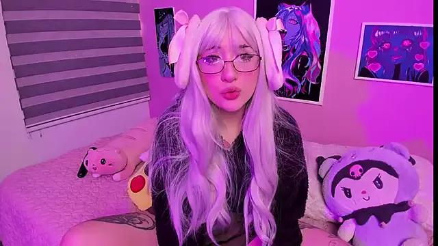 Check out our webcam shows gallery and message on a personal level with our sweet squirt cams hosts, showing off their natural physiques and sex toys.