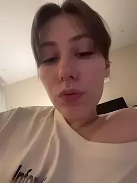 Molli_Luv from StripChat is Freechat