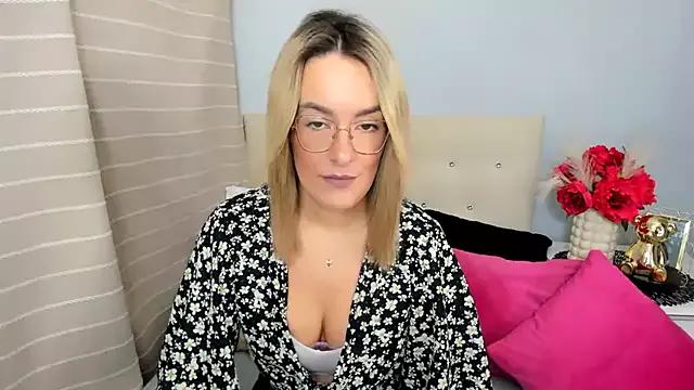 Check out our webcam shows gallery and message on a personal level with our sweet squirt cams hosts, showing off their natural physiques and sex toys.