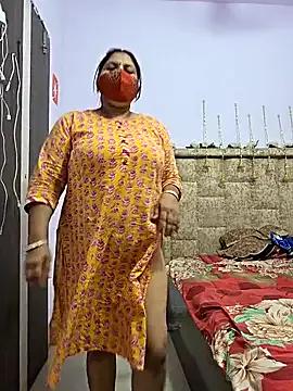 MOM-SUN-COUPLE from StripChat