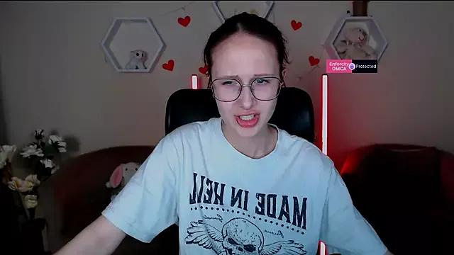 Check out our webcam shows gallery and message on a personal level with our sweet squirt cams hosts, showing off their natural physiques and sex toys.