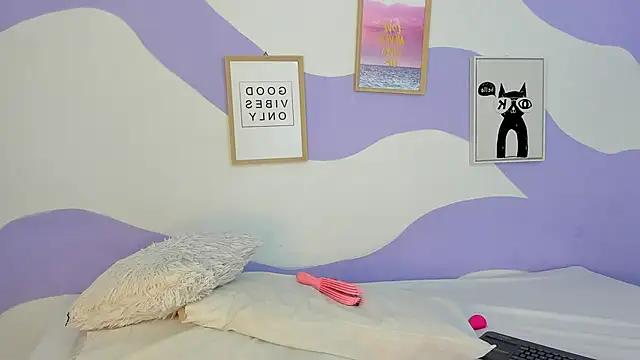 Check out our webcam shows gallery and message on a personal level with our sweet squirt cams hosts, showing off their natural physiques and sex toys.