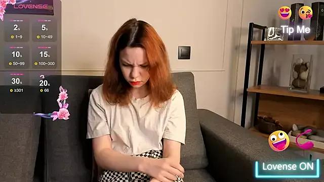 MonaDarby from StripChat is Freechat