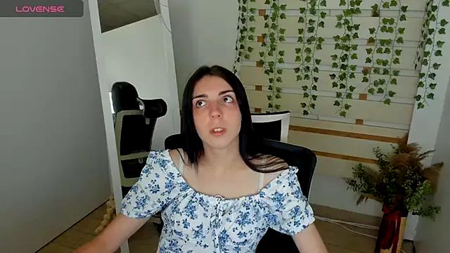 MonikaJane from StripChat is Freechat