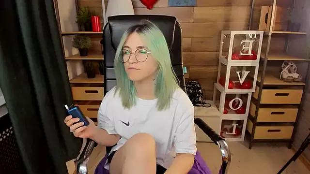 Check out our webcam shows gallery and message on a personal level with our sweet squirt cams hosts, showing off their natural physiques and sex toys.