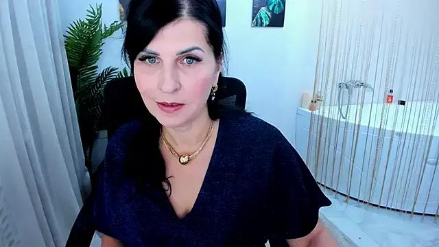 Moon_Veloure1 from StripChat is Freechat