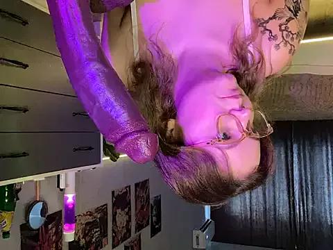 MoonIvy from StripChat is Freechat
