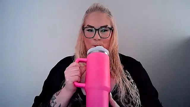 Check out our webcam shows gallery and message on a personal level with our sweet squirt cams hosts, showing off their natural physiques and sex toys.