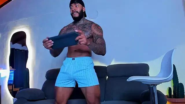 muscle_man16 from StripChat is Freechat