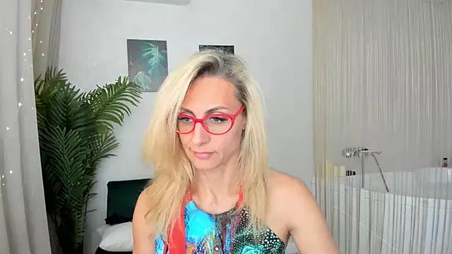 MuseOfStage from StripChat is Freechat