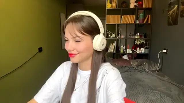 Check out our webcam shows gallery and message on a personal level with our sweet squirt cams hosts, showing off their natural physiques and sex toys.