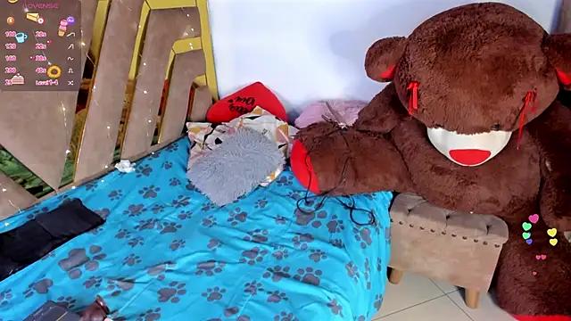 Check out our webcam shows gallery and message on a personal level with our sweet squirt cams hosts, showing off their natural physiques and sex toys.