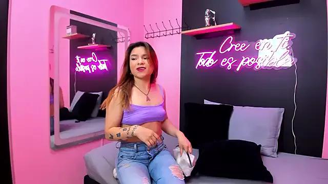 NalaRosse from StripChat is Freechat