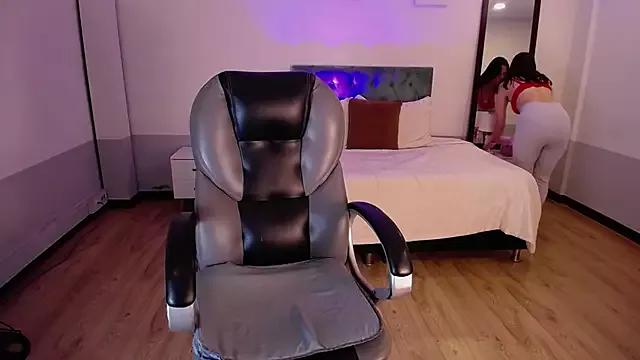 Check out our webcam shows gallery and message on a personal level with our sweet squirt cams hosts, showing off their natural physiques and sex toys.