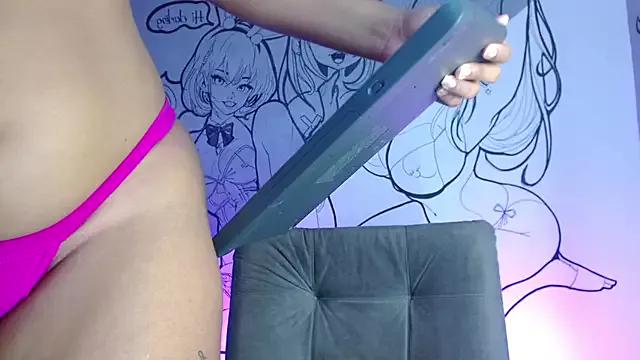 nani_biglips from StripChat