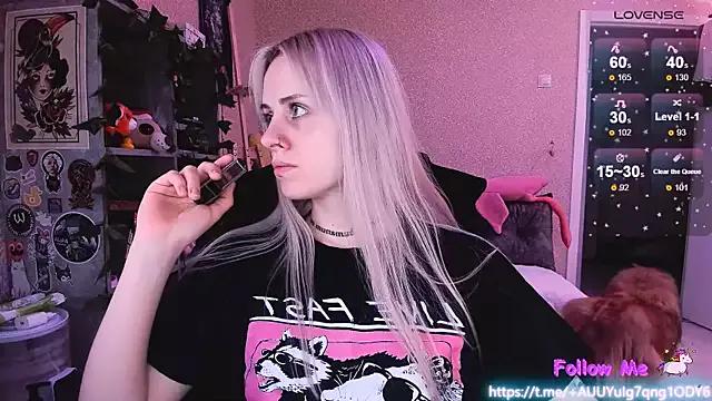 Check out our webcam shows gallery and message on a personal level with our sweet squirt cams hosts, showing off their natural physiques and sex toys.