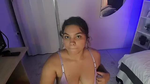 nanny__cute from StripChat is Freechat