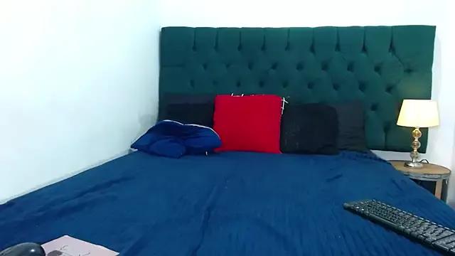 Naomi_Blomm from StripChat is Freechat