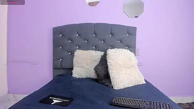Check out our webcam shows gallery and message on a personal level with our sweet squirt cams hosts, showing off their natural physiques and sex toys.