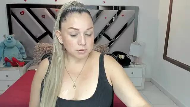 Check out our webcam shows gallery and message on a personal level with our sweet squirt cams hosts, showing off their natural physiques and sex toys.