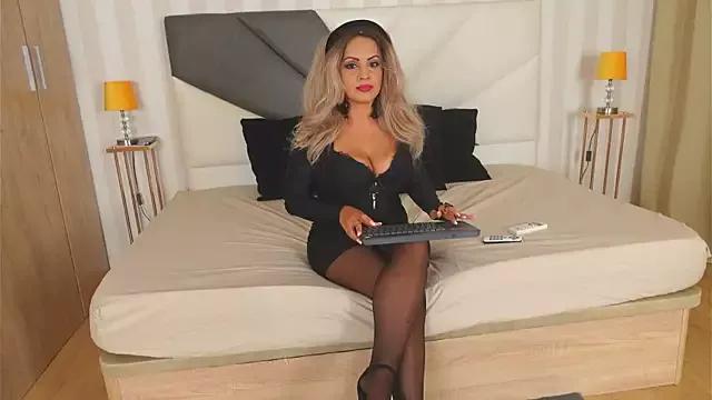 NataliaJohs from StripChat is Freechat