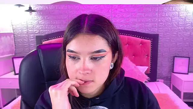 Check out our webcam shows gallery and message on a personal level with our sweet squirt cams hosts, showing off their natural physiques and sex toys.