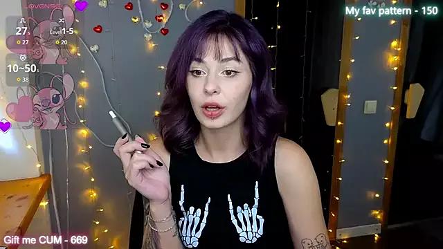 Check out our webcam shows gallery and message on a personal level with our sweet squirt cams hosts, showing off their natural physiques and sex toys.