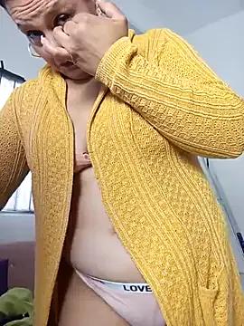 Natasha_miilf from StripChat is Freechat