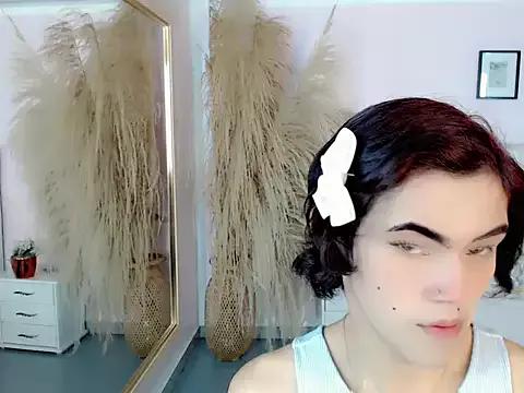 Check out our webcam shows gallery and message on a personal level with our sweet squirt cams hosts, showing off their natural physiques and sex toys.