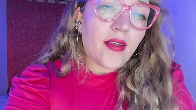 Naty_Mature_ from StripChat is Freechat