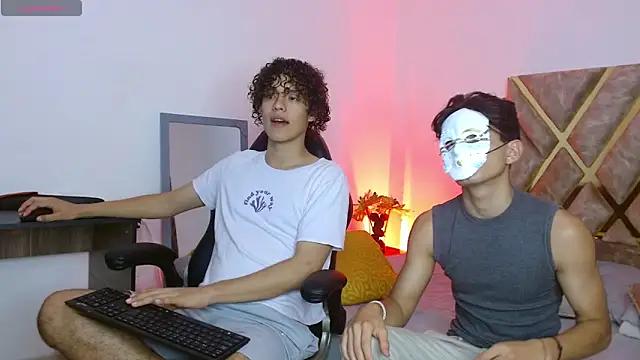 Check out our webcam shows gallery and message on a personal level with our sweet squirt cams hosts, showing off their natural physiques and sex toys.
