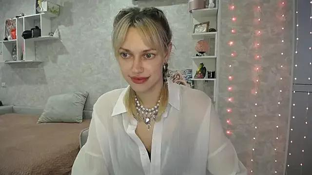 Check out our webcam shows gallery and message on a personal level with our sweet squirt cams hosts, showing off their natural physiques and sex toys.