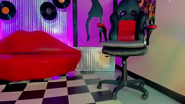 Check out our webcam shows gallery and message on a personal level with our sweet squirt cams hosts, showing off their natural physiques and sex toys.