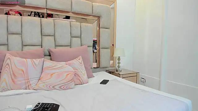 Check out our webcam shows gallery and message on a personal level with our sweet squirt cams hosts, showing off their natural physiques and sex toys.