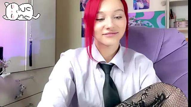 Nicole_Wildfire from StripChat is Freechat